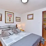 Casa de Férias House Stinjan 2148